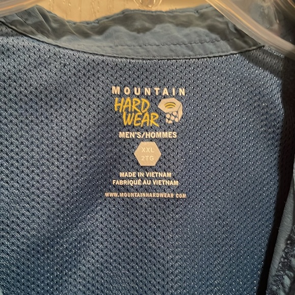 Mountain Hard Wear button up - Picture 2 of 7